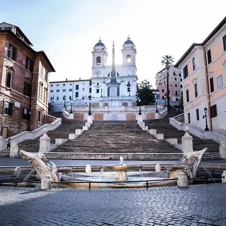 Maison Frattina Rome